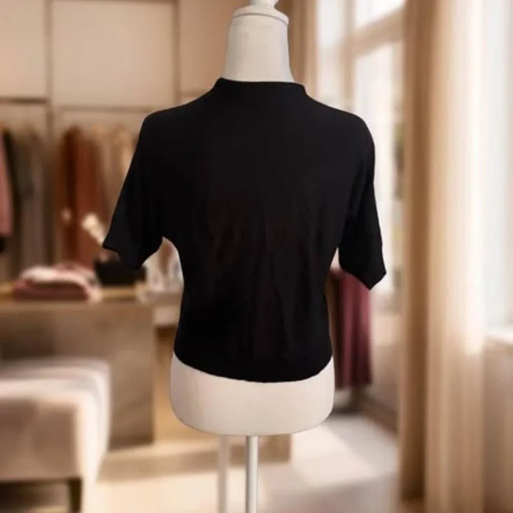 ANN TAYLOR CROP BLACK SWEATER - Picture 3 of 4